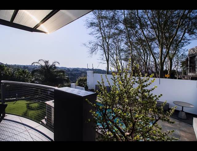 5 BEDROOM HOUSE FOR SALE IN WATERKLOOF HEIGHTS